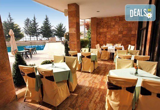 Великден на брега на Охридското езеро: 2 или 3  нощувки със закуски и вечери в хотел Sileks 4*, със собствен транспорт! - Снимка 9